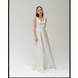 Bridal gown medium flowly silk Noire
